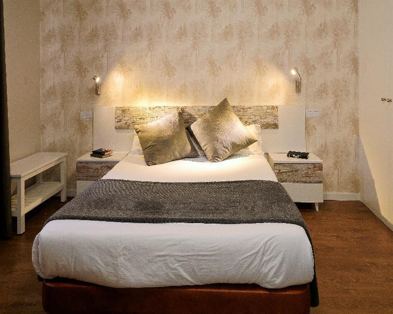 Hotel Vivar Griñón Zewnętrze zdjęcie
