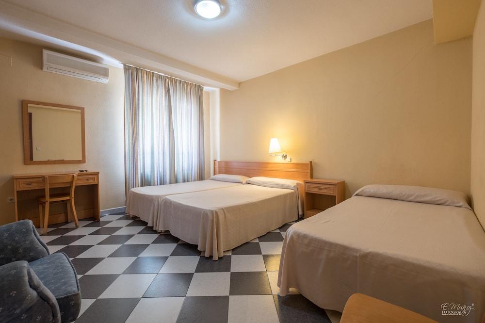 Hotel Vivar Griñón Zewnętrze zdjęcie