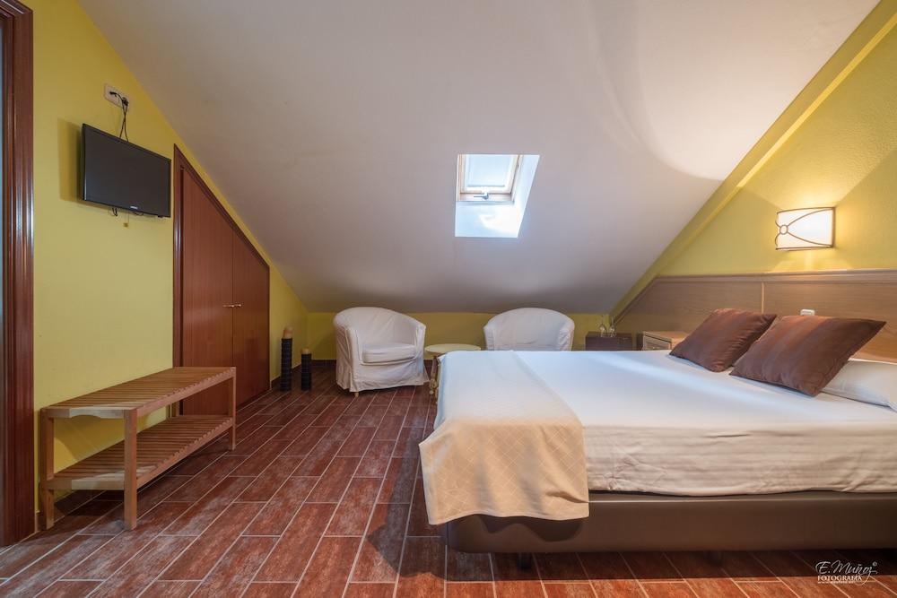 Hotel Vivar Griñón Zewnętrze zdjęcie