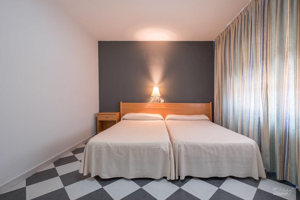Hotel Vivar Griñón Zewnętrze zdjęcie