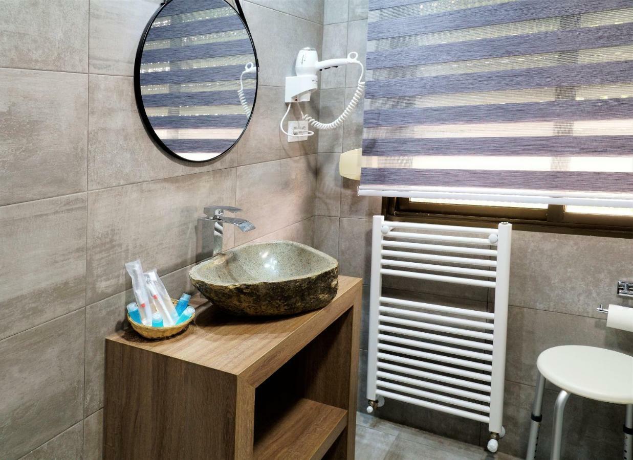 Hotel Vivar Griñón Zewnętrze zdjęcie