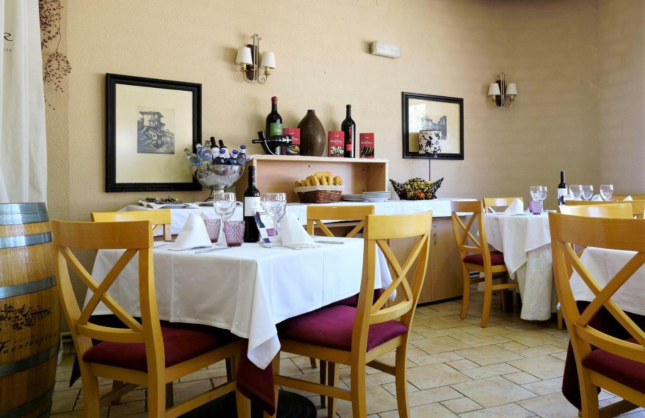 Hotel Vivar Griñón Zewnętrze zdjęcie