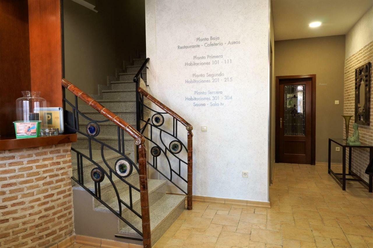 Hotel Vivar Griñón Zewnętrze zdjęcie