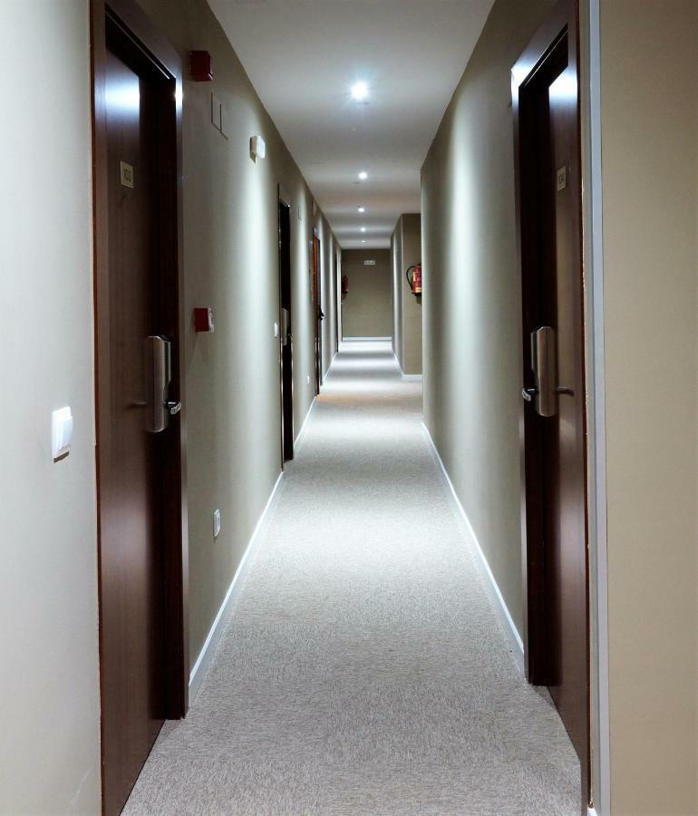 Hotel Vivar Griñón Zewnętrze zdjęcie